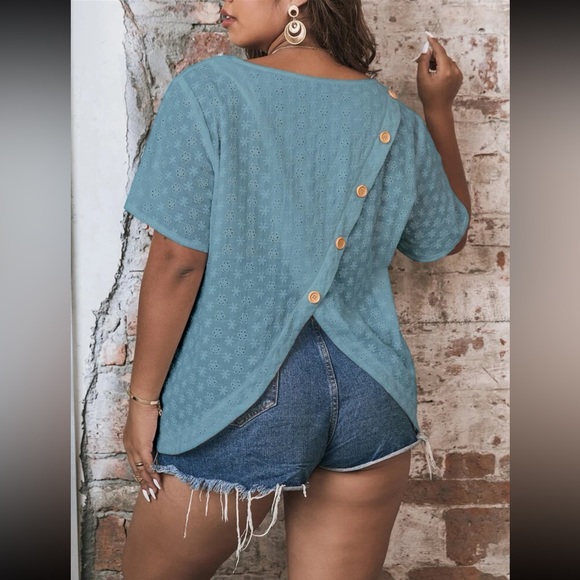 Blue Eyelet Embroidery Button Back Asymmetrical Blouse - Picture 3 of 8